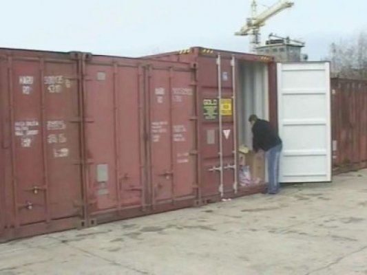 Deficitul comercial a scăzut în primele şase luni cu peste 38%